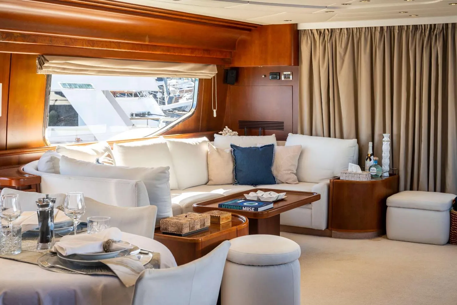 yacht-575356