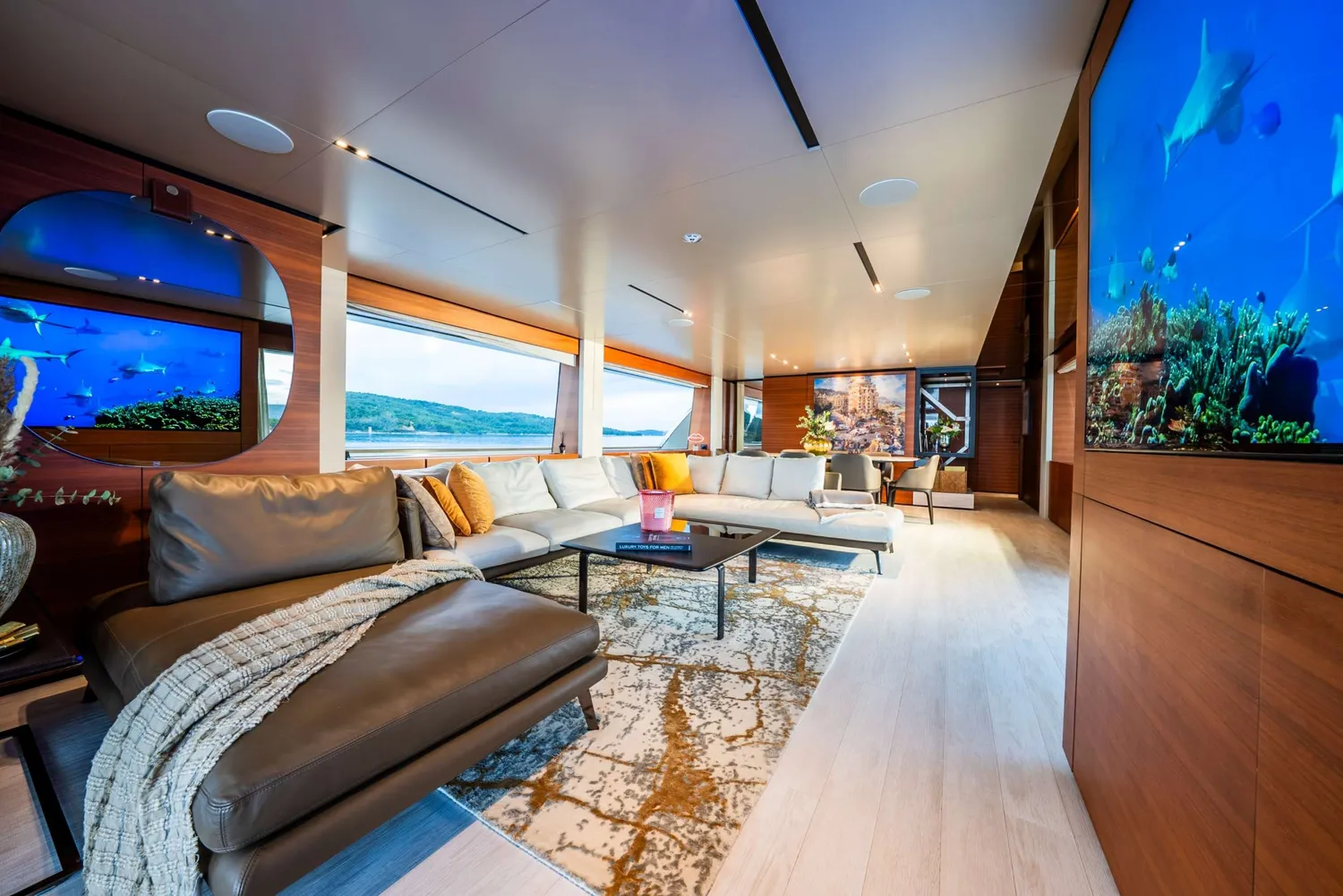 yacht-550233
