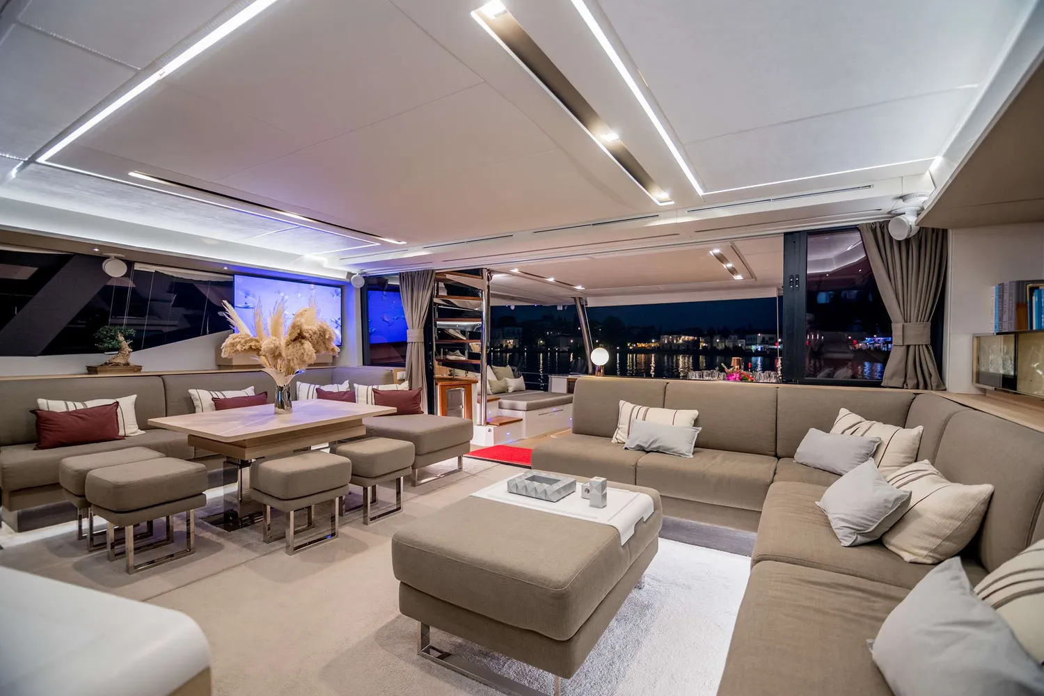 yacht-583935