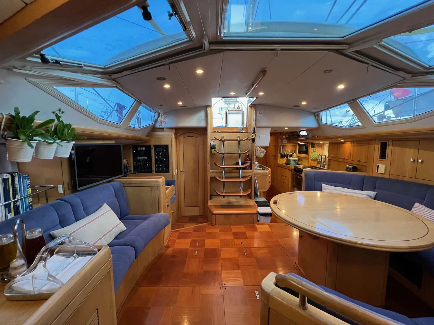 yacht-550375