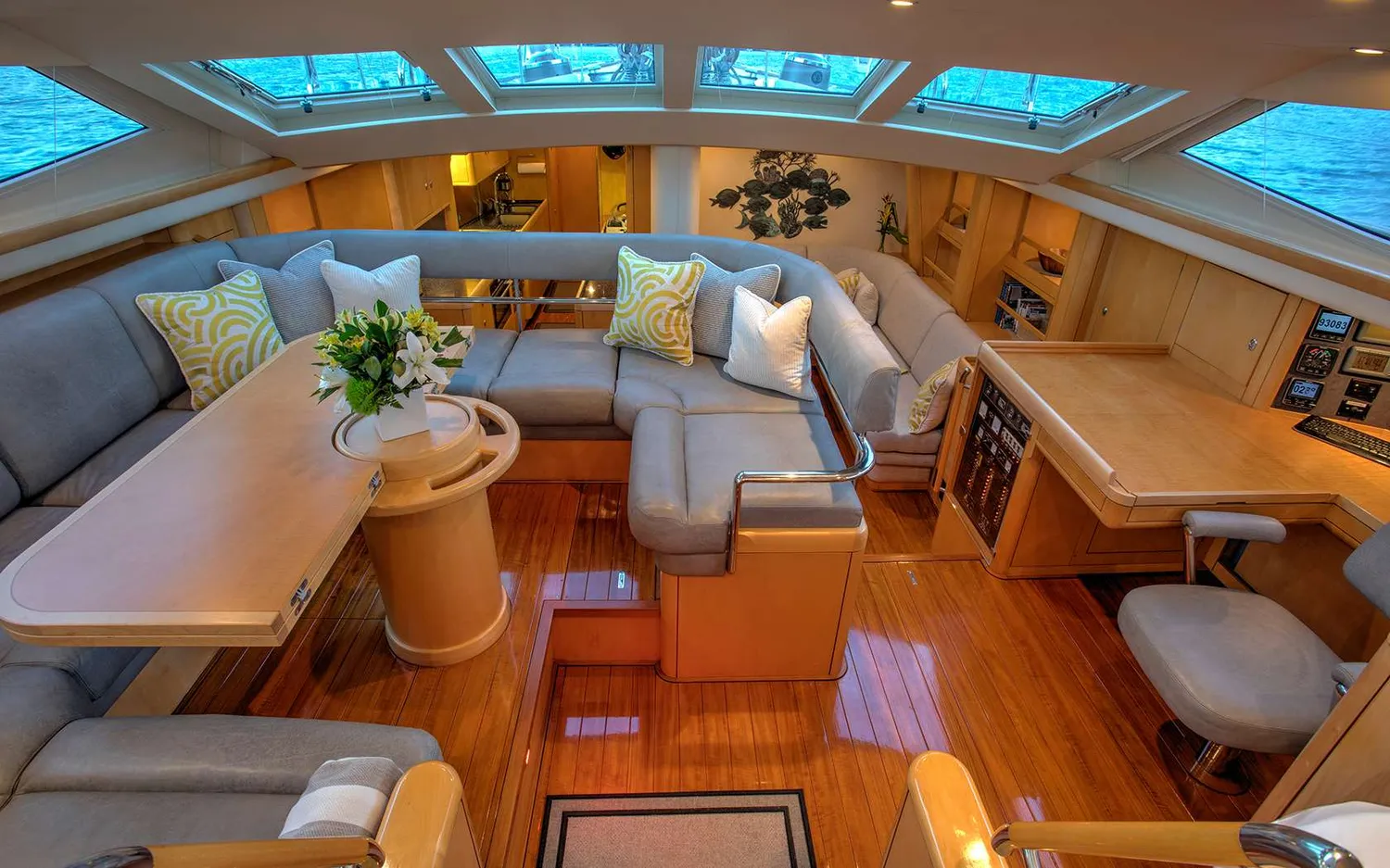 yacht-550338