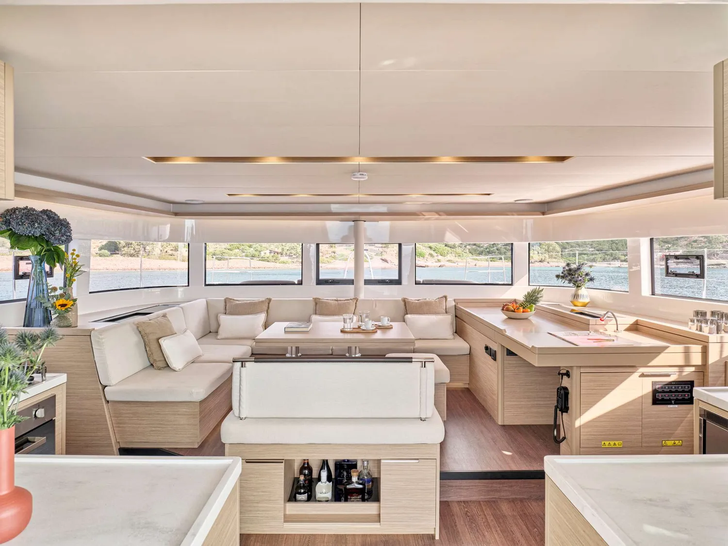 yacht-586502