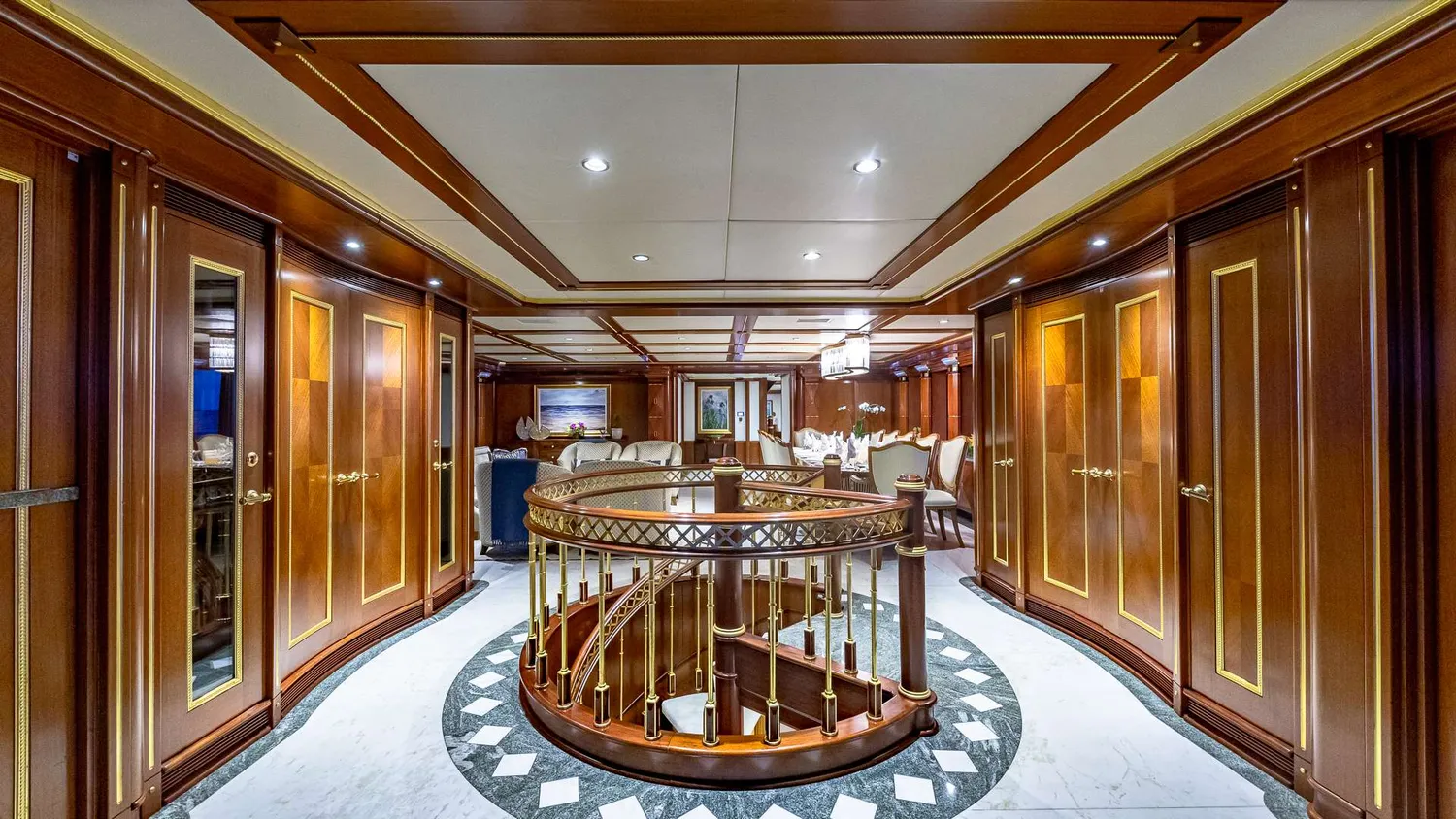 yacht-562314