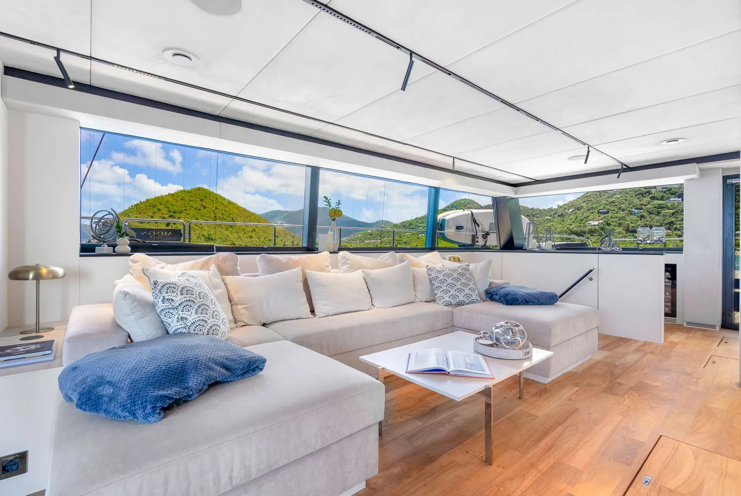 yacht-549524