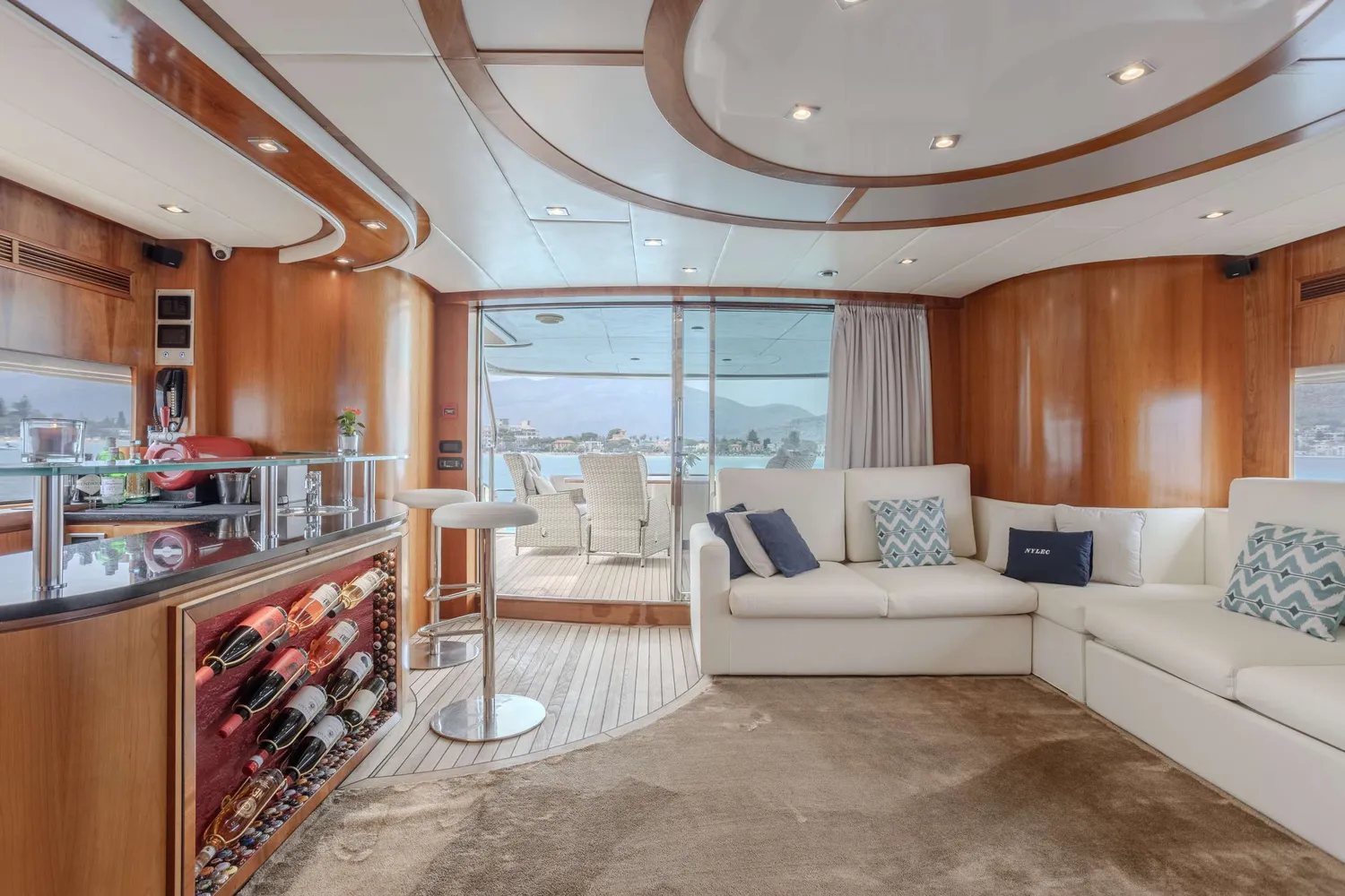 yacht-550197