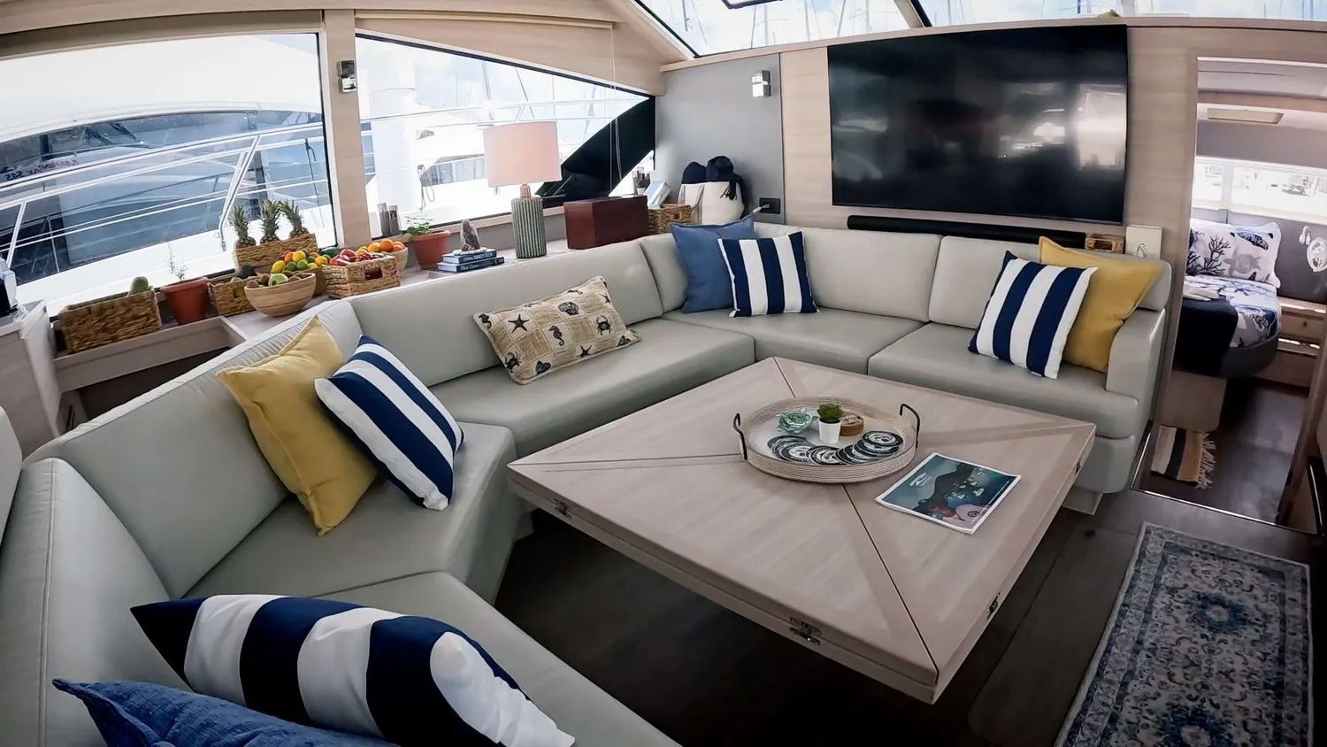 yacht-573801