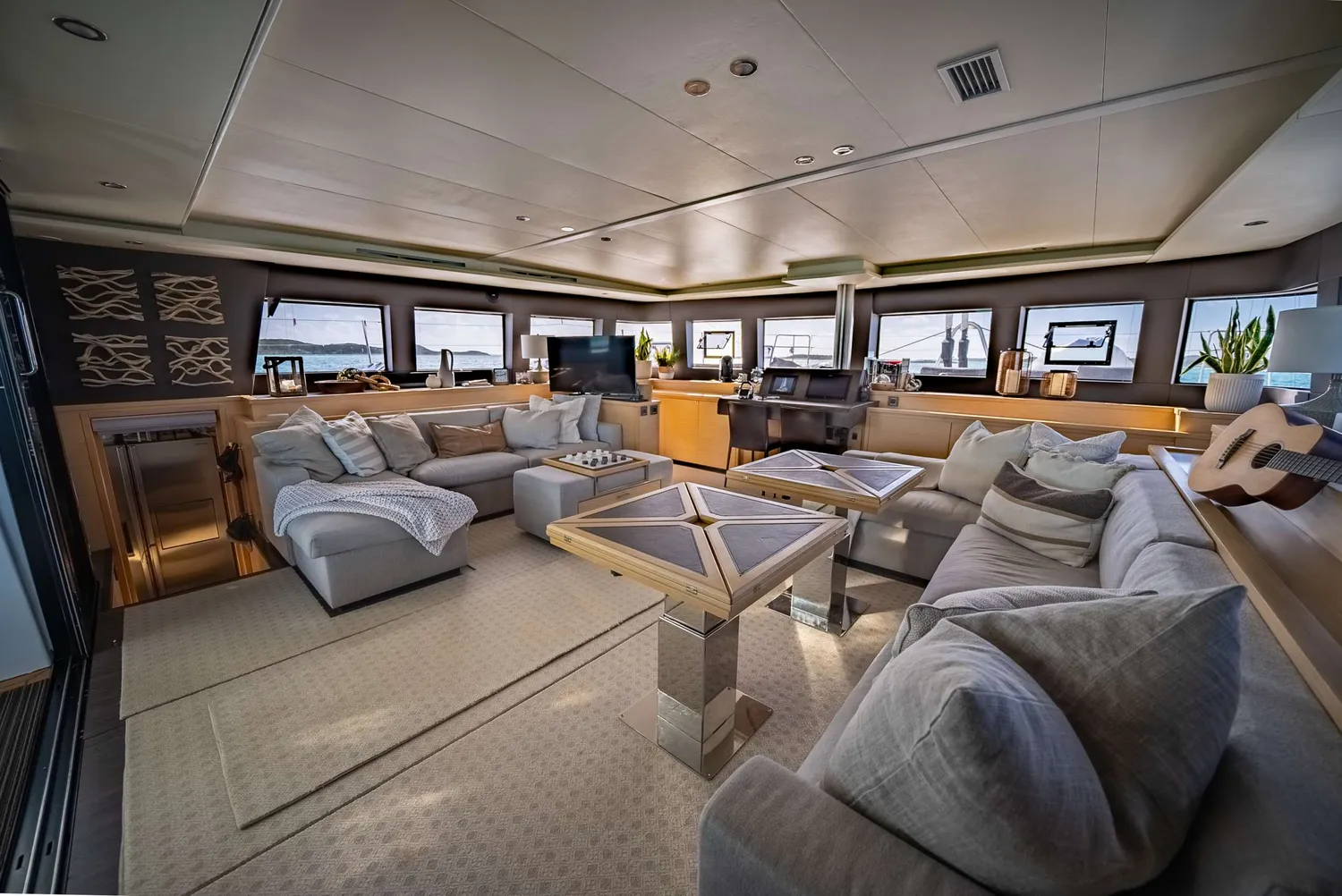yacht-570942