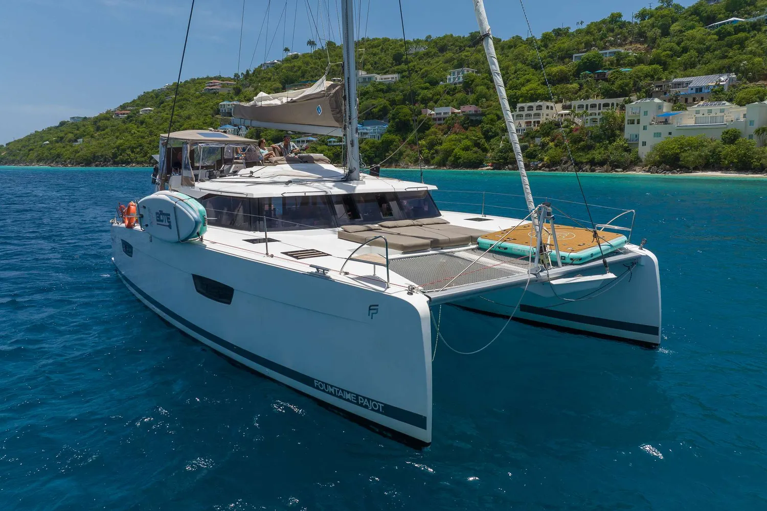 yacht-588177