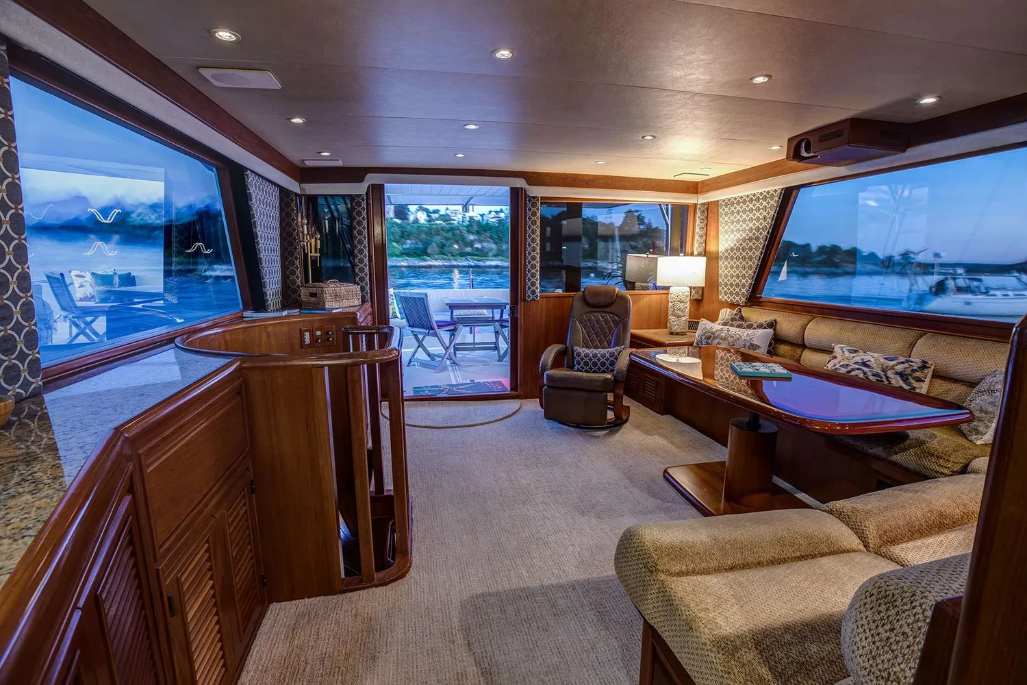 yacht-570297