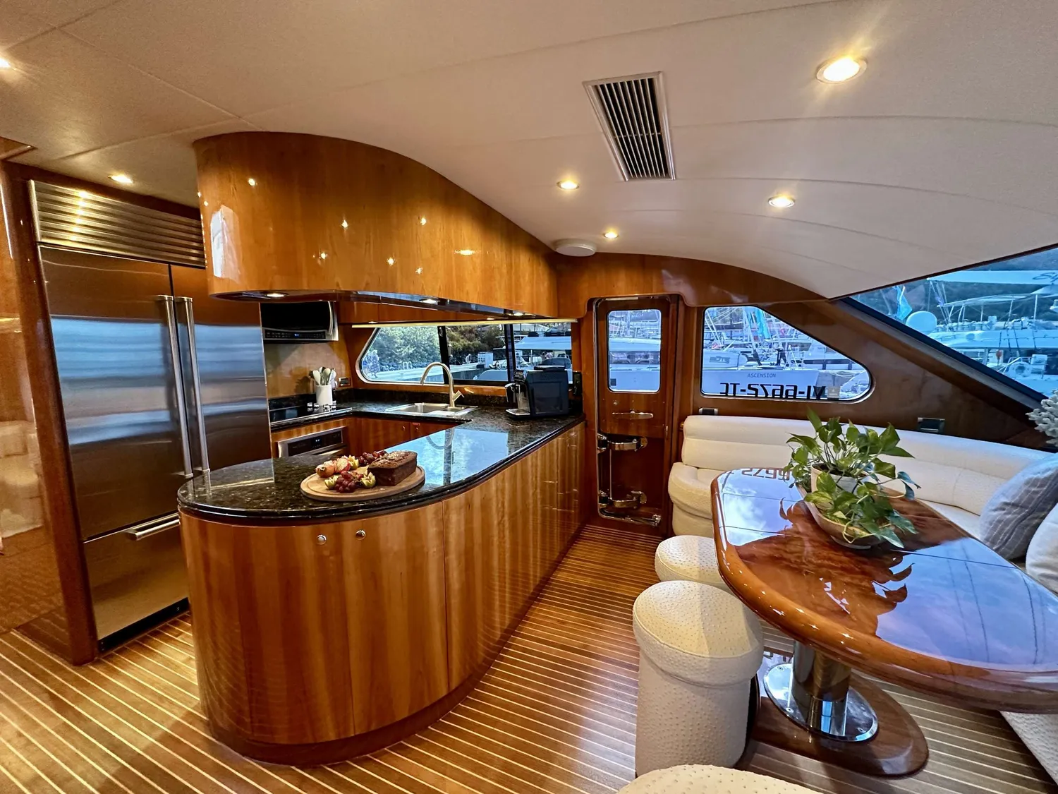 yacht-584212