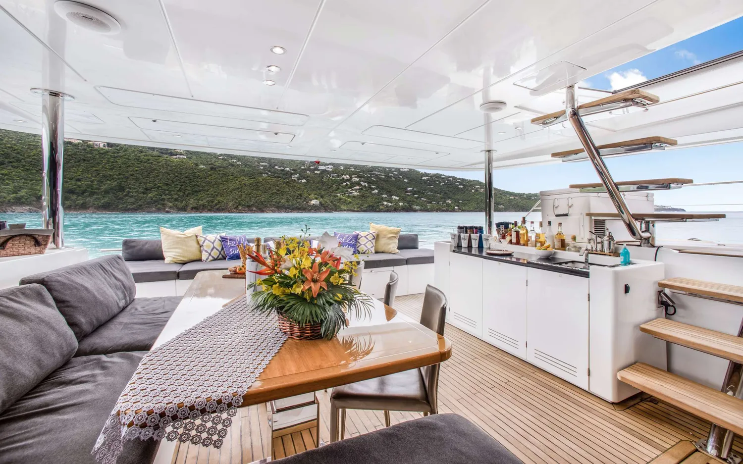 yacht-576389