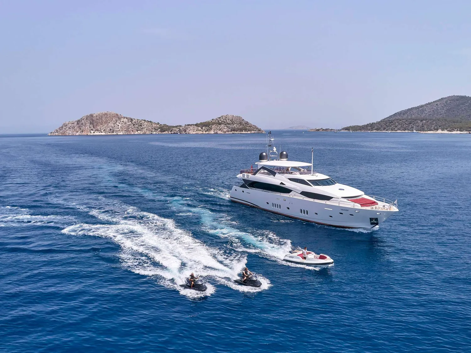 yacht-589737