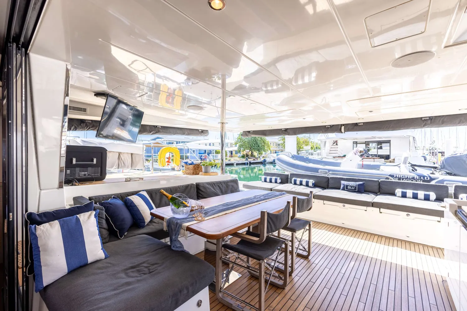 yacht-594386