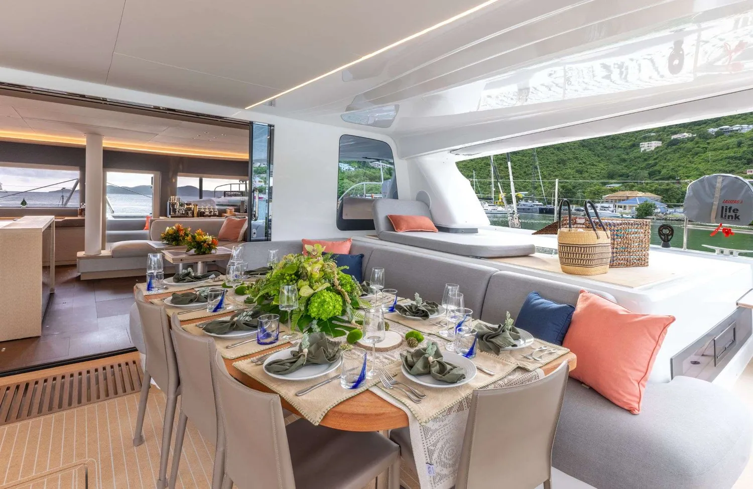 yacht-575544
