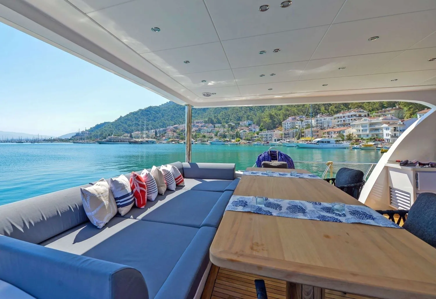 yacht-570318