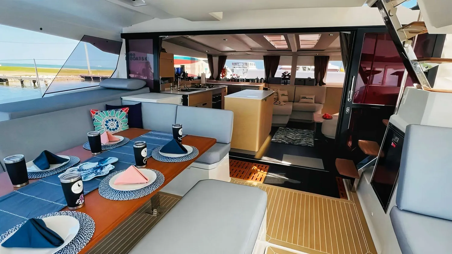 yacht-579945