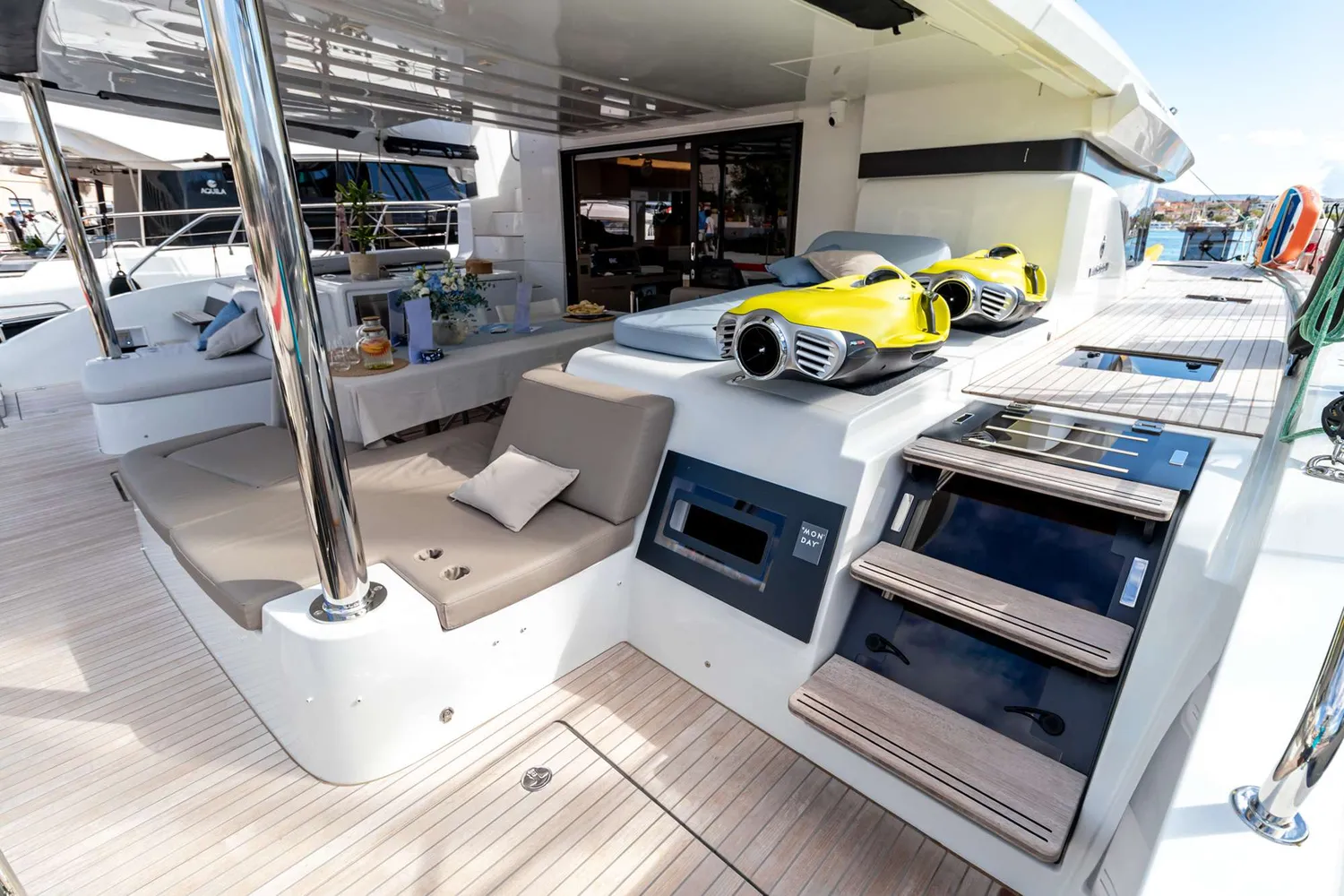 yacht-574693