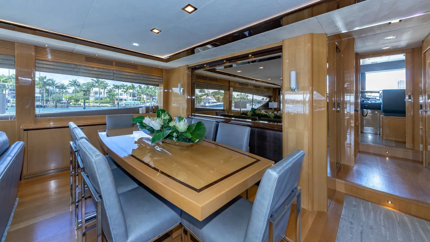 yacht-581126