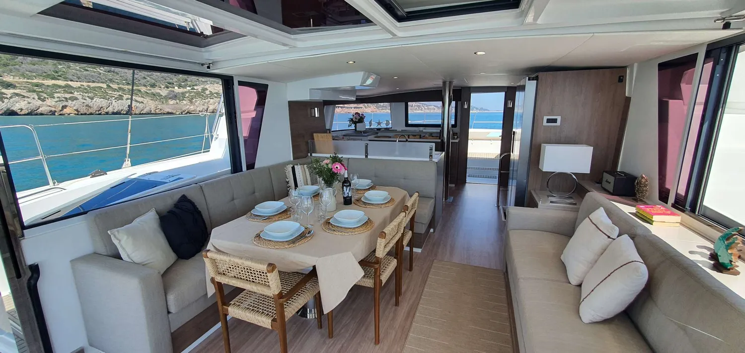 yacht-583875