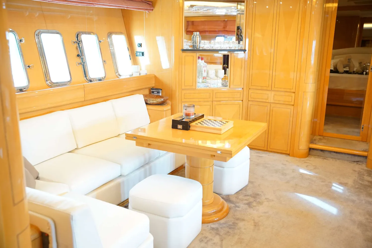 yacht-570144