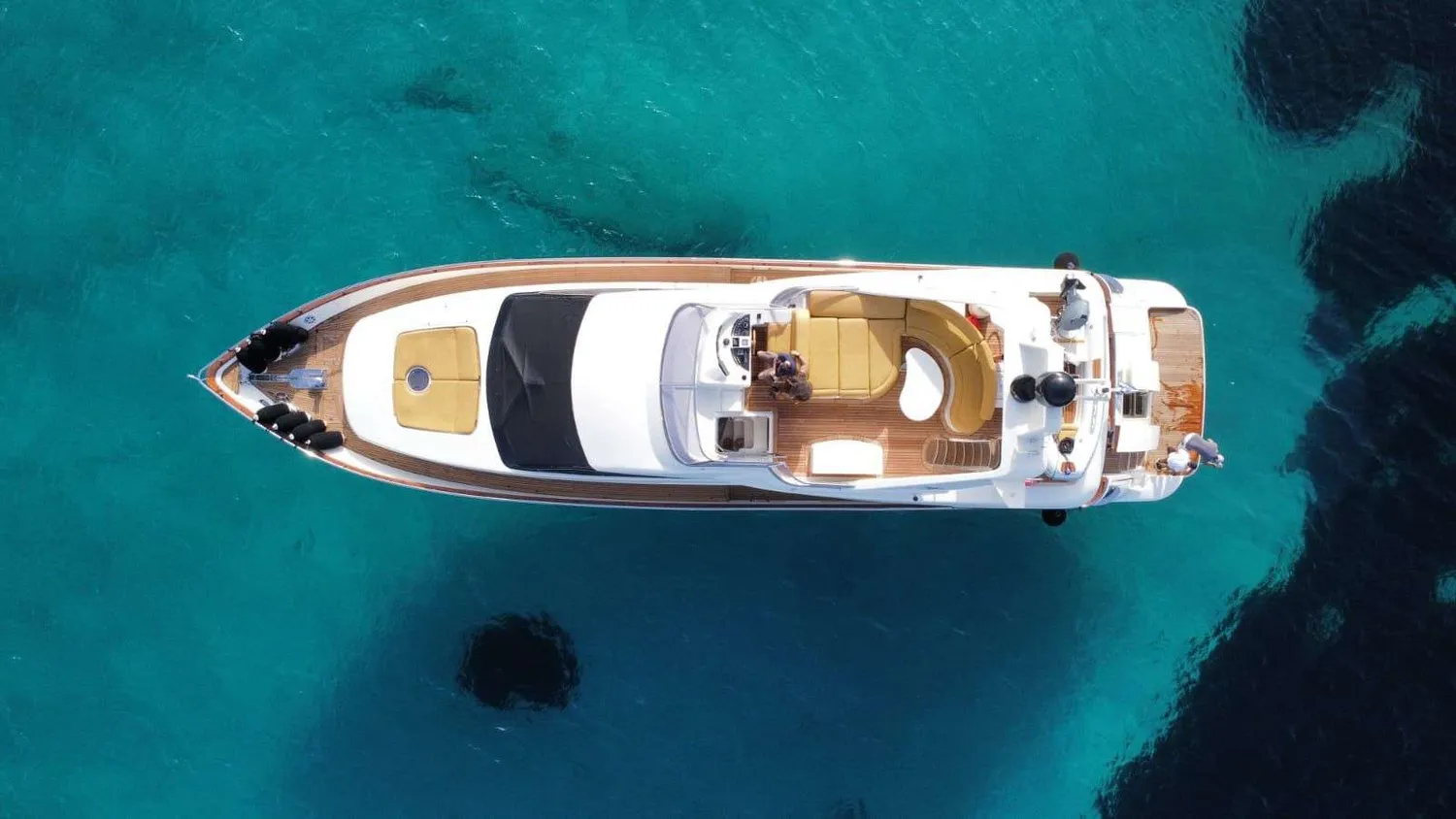 yacht-596159