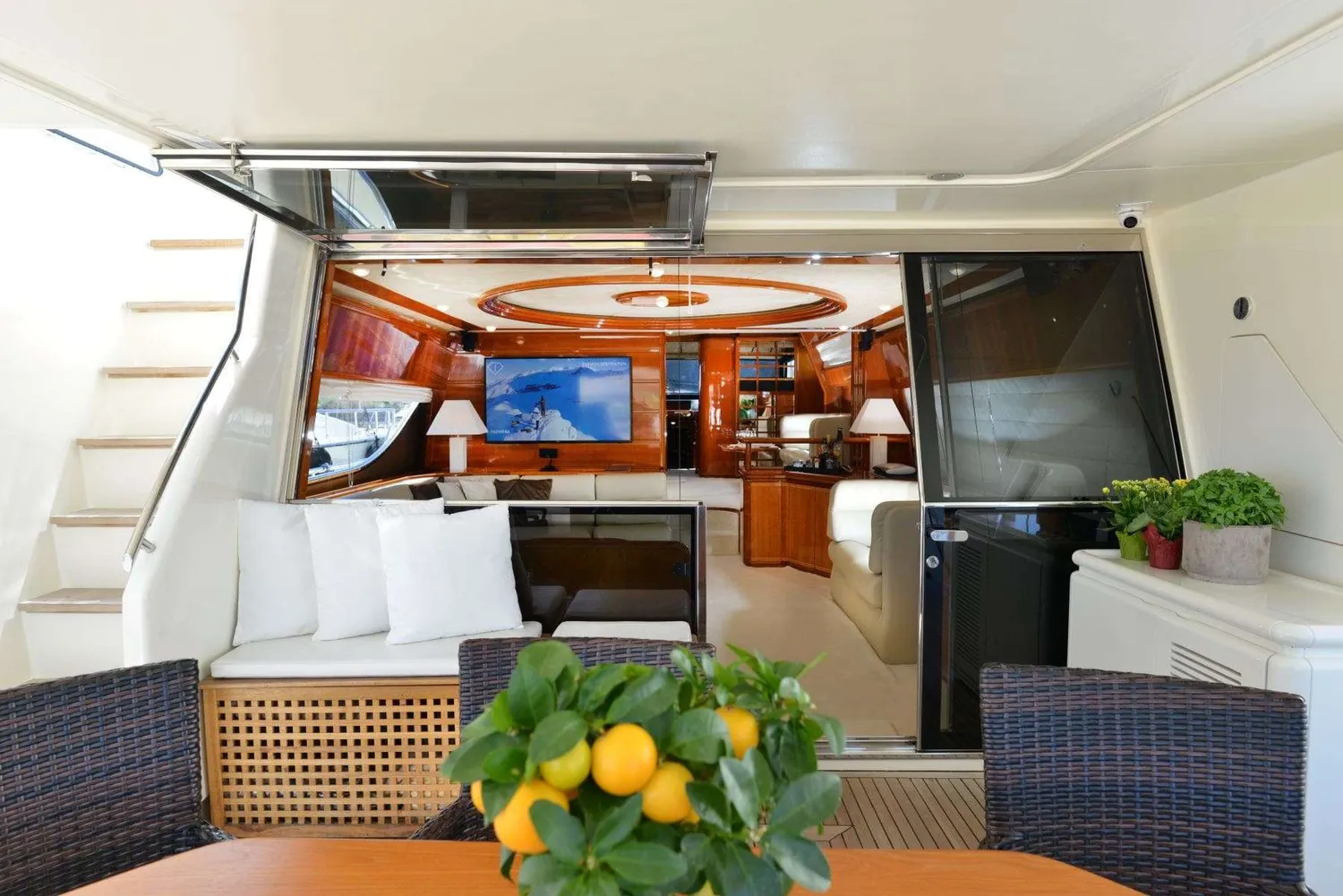 yacht-572328
