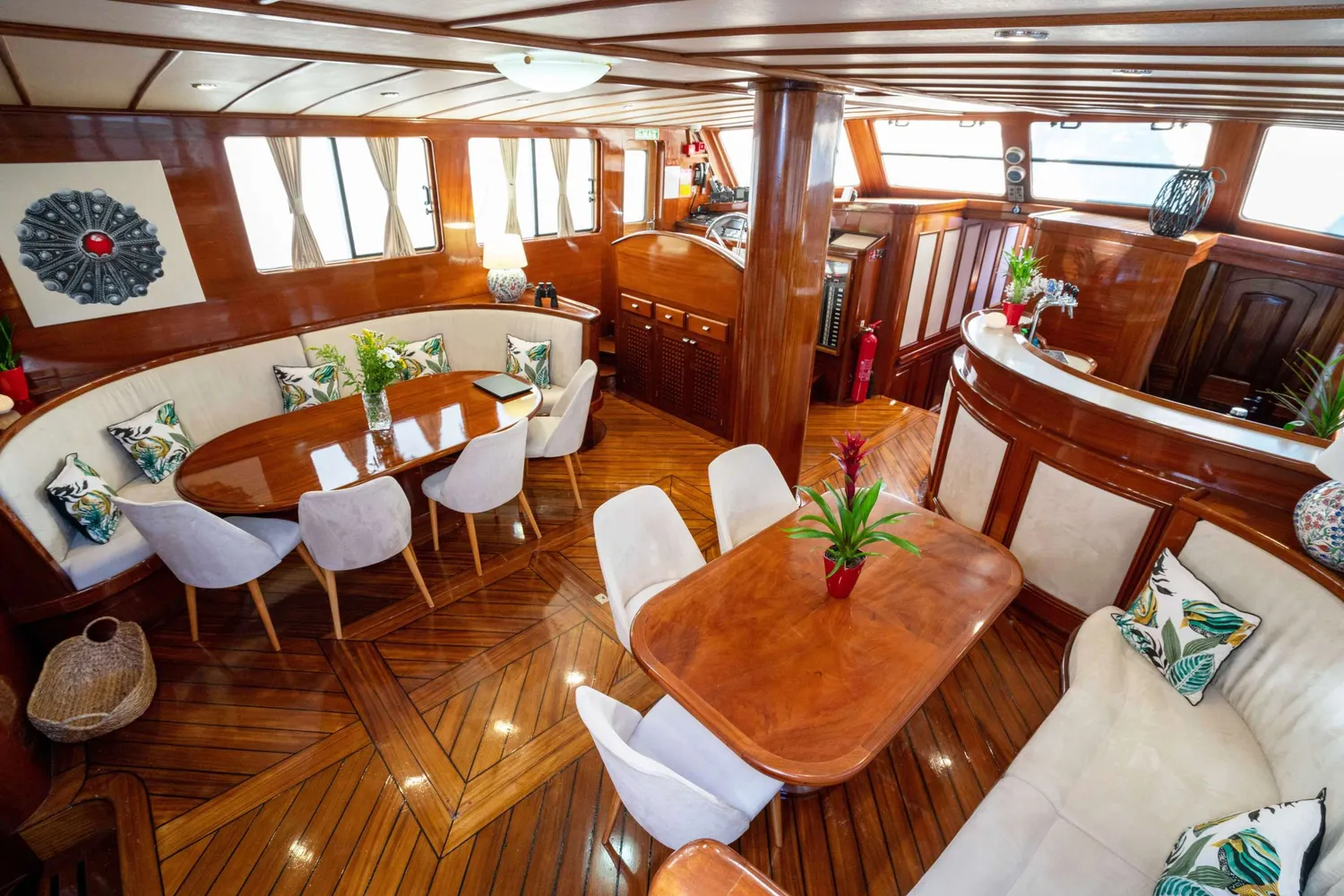 yacht-574225
