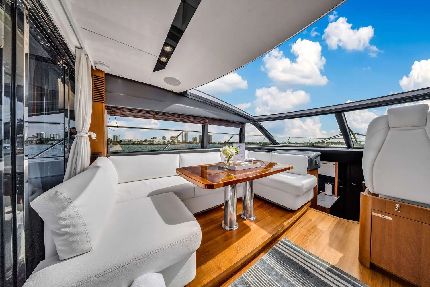 yacht-559895