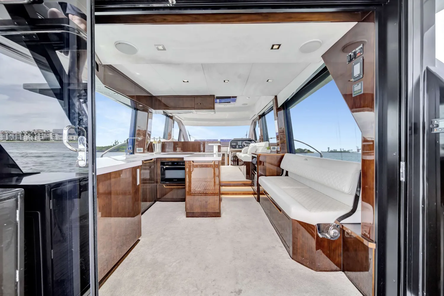 yacht-582391