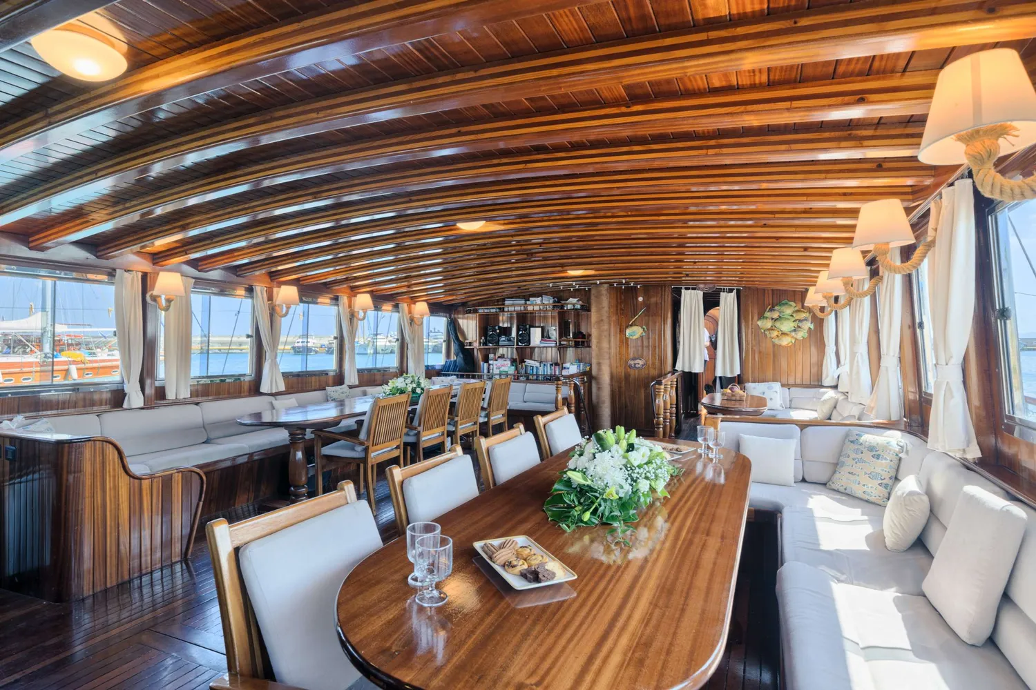 yacht-563852