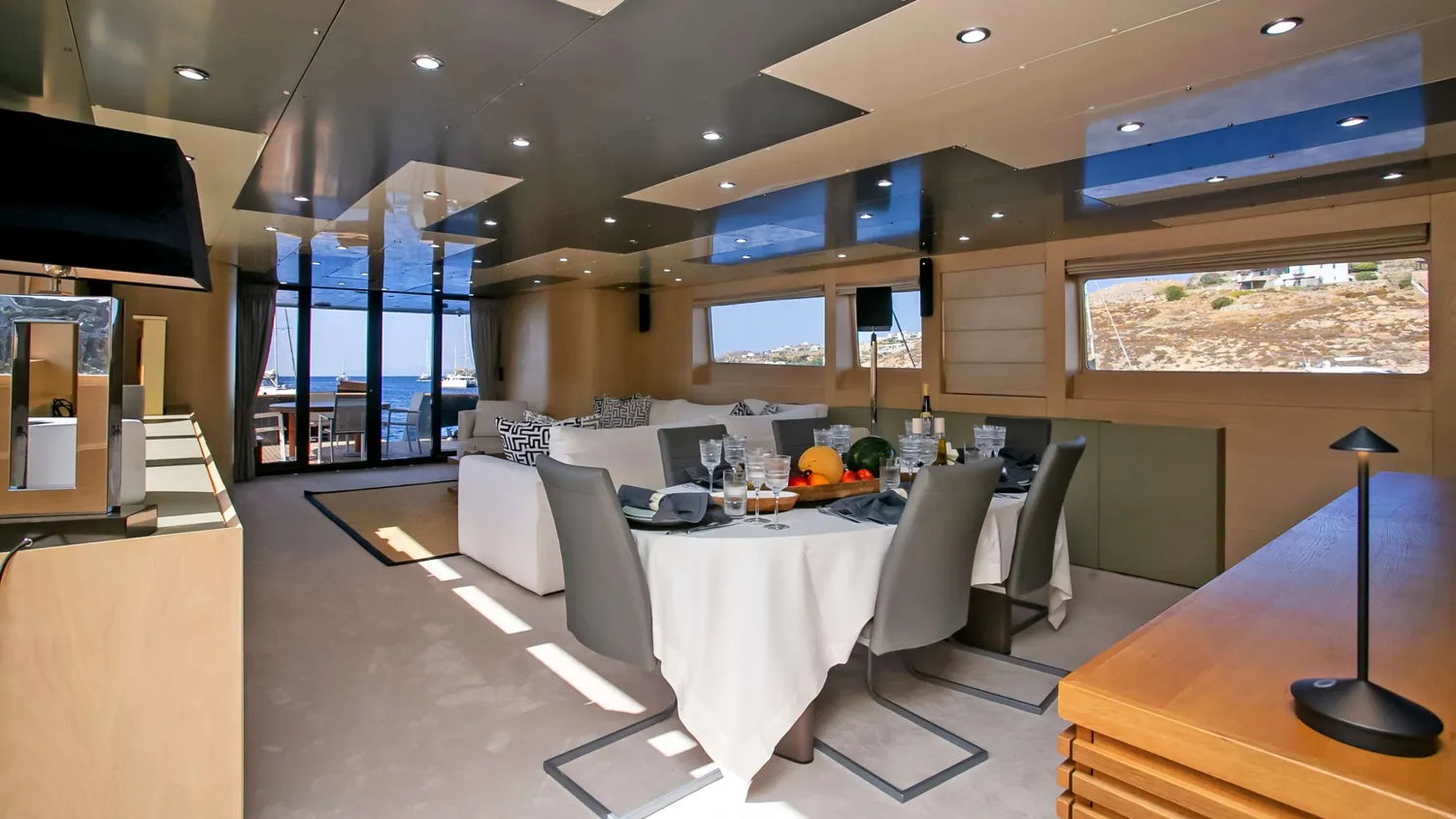 yacht-586509