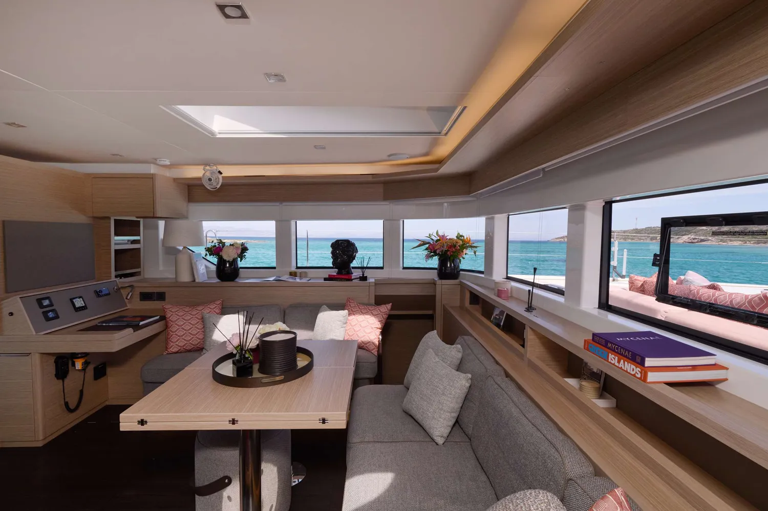 yacht-588842
