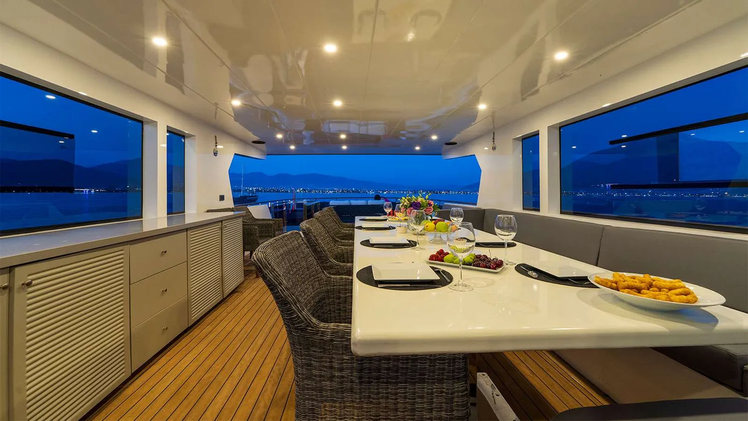 yacht-583367