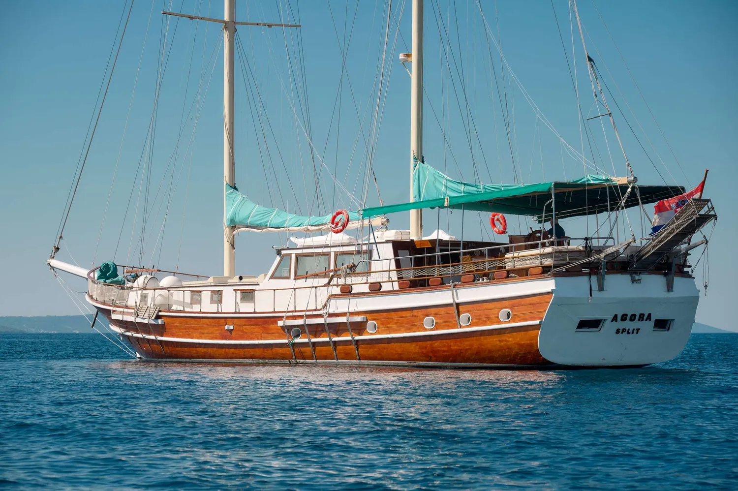 yacht-557408