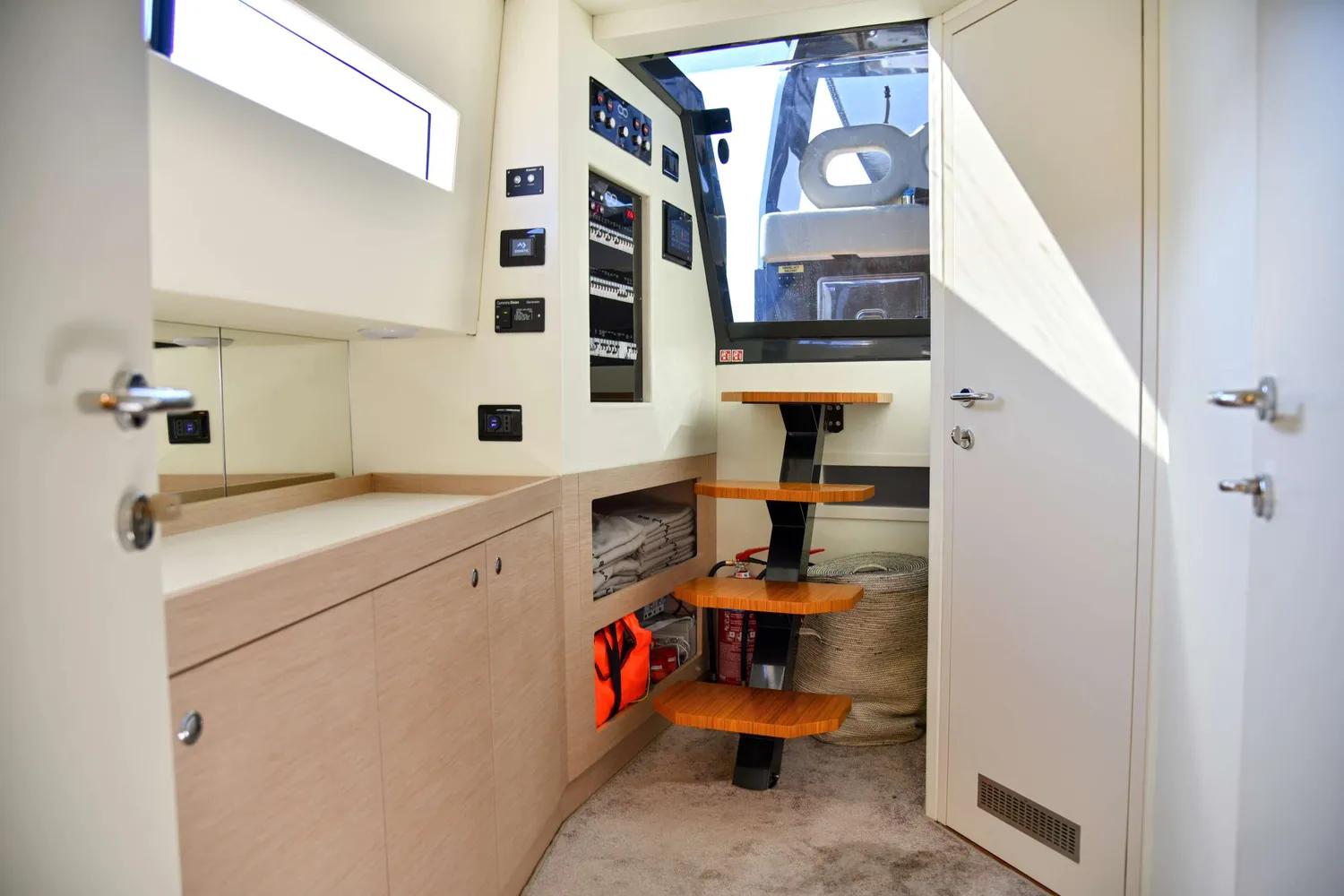 yacht-583996