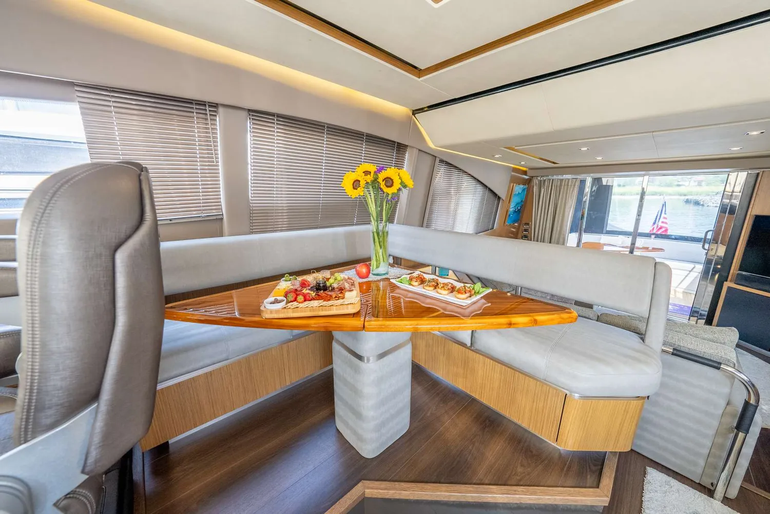 yacht-582513
