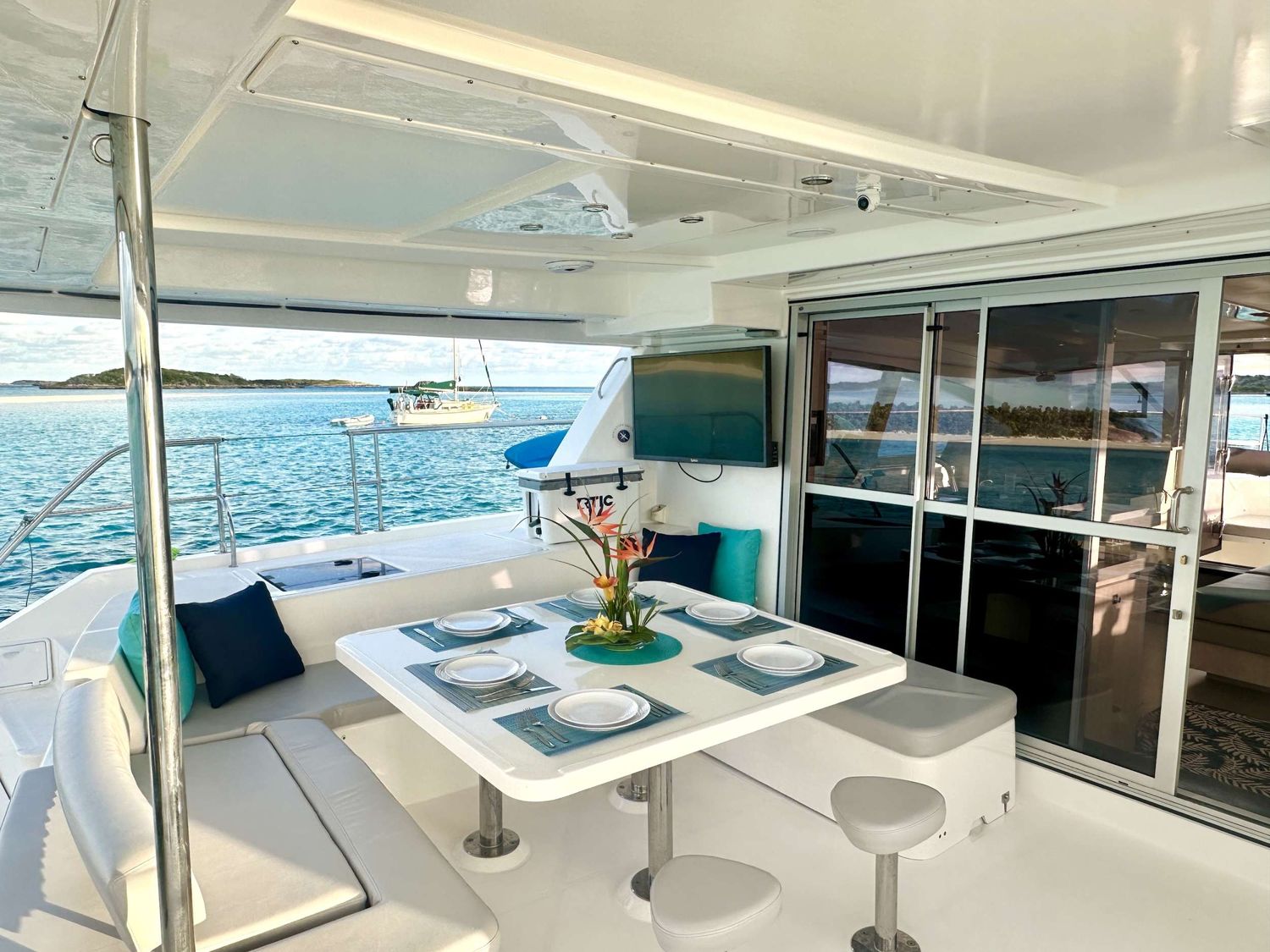 yacht-550655