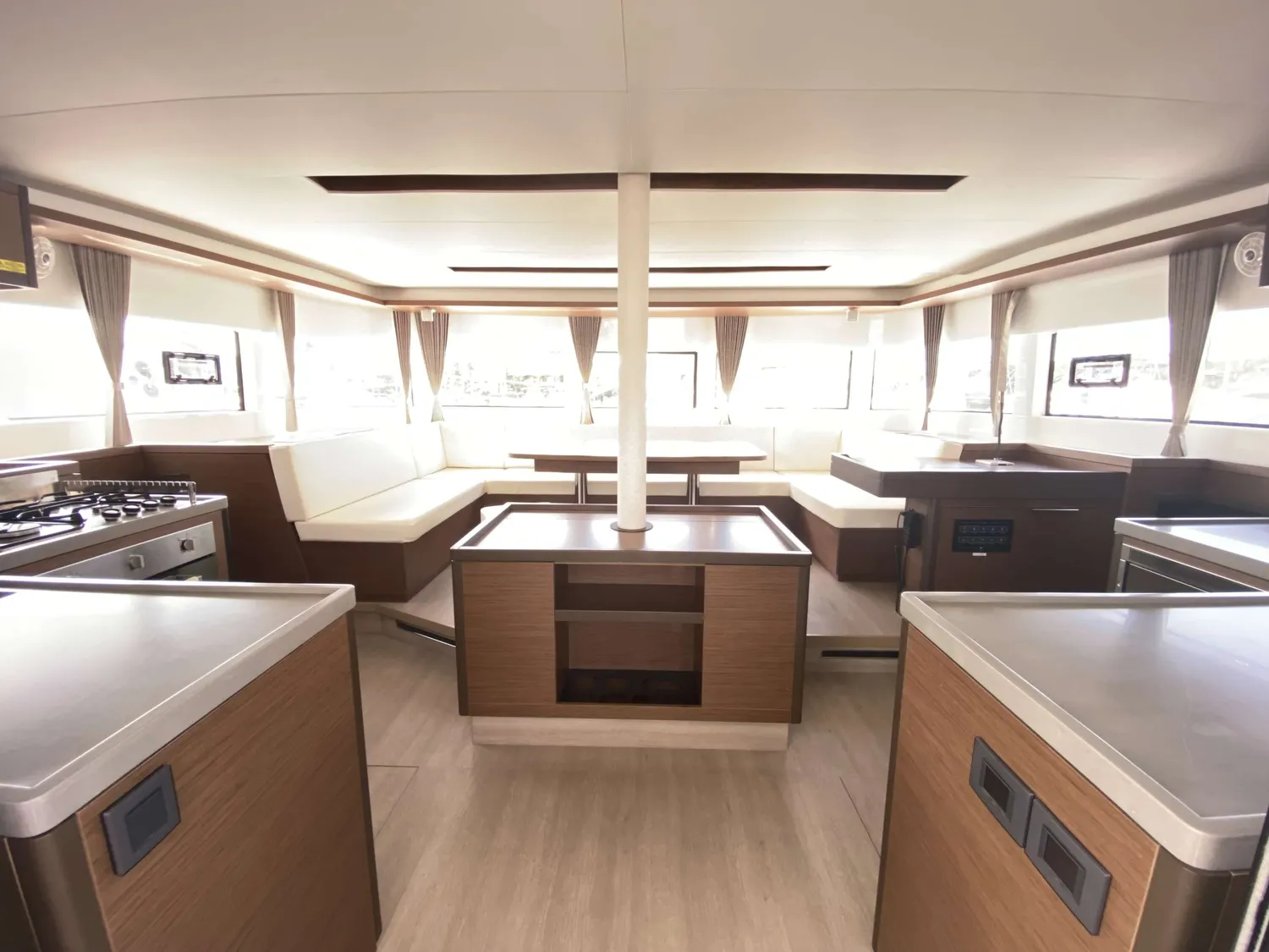 yacht-573234