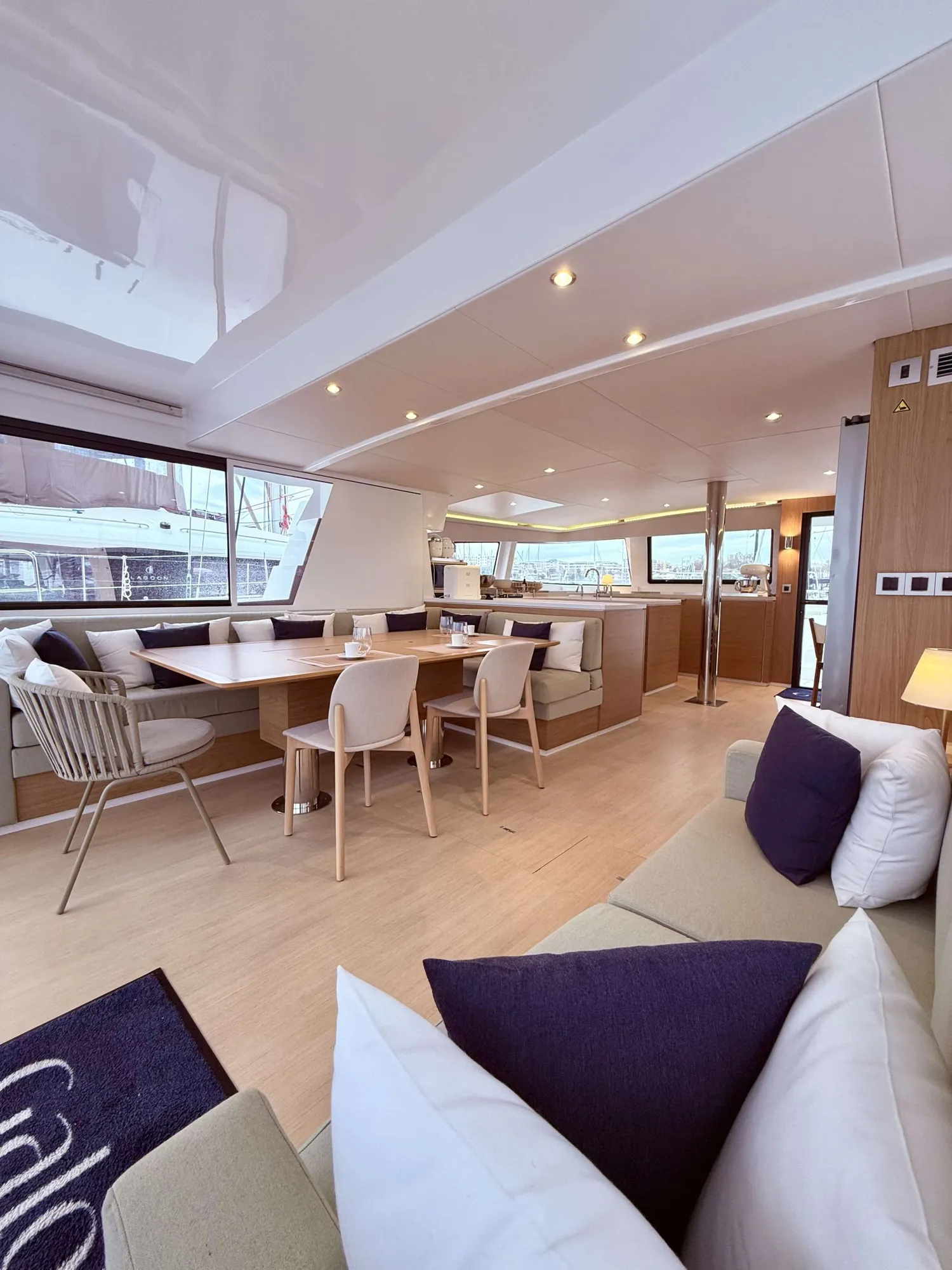 yacht-586659