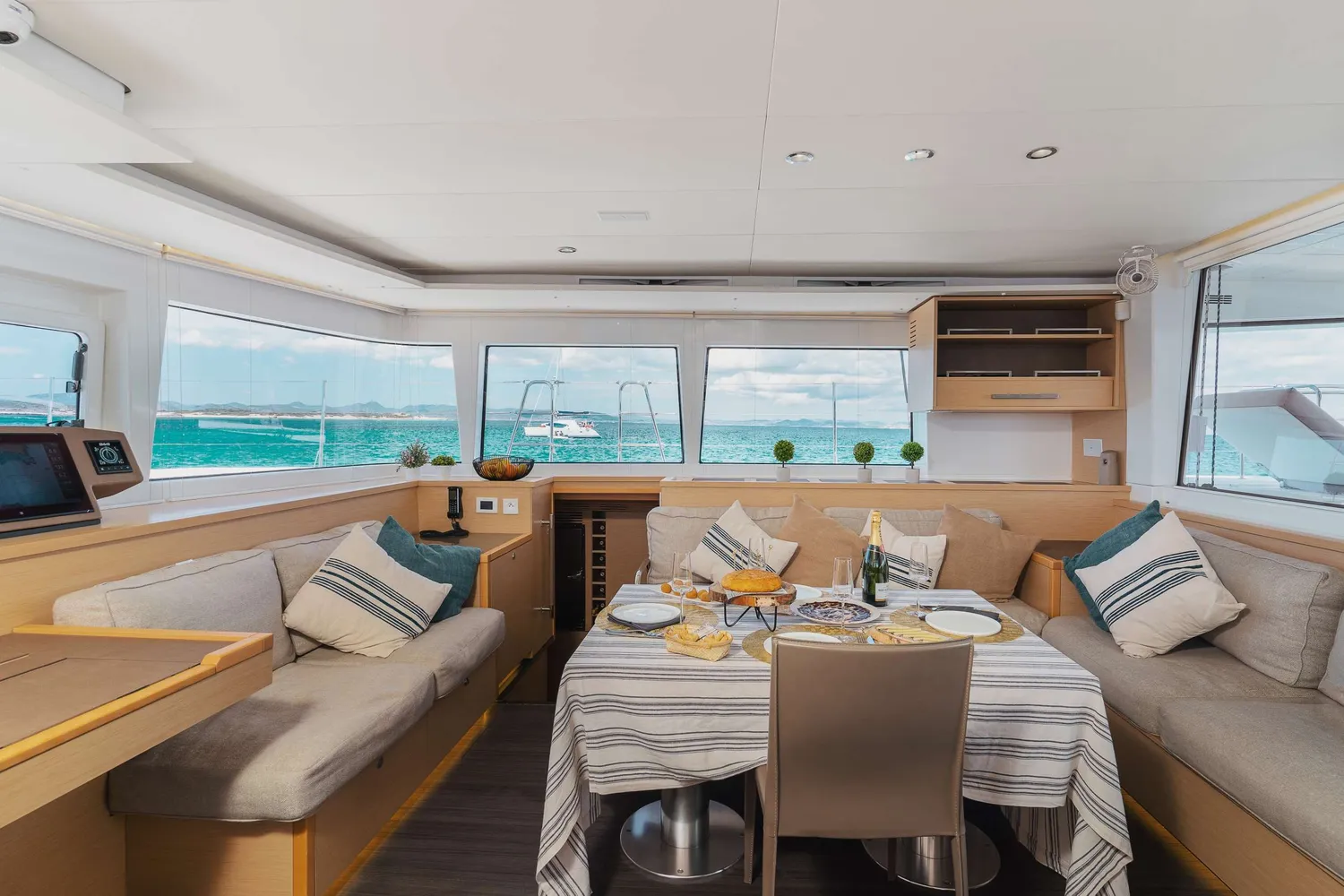yacht-588087