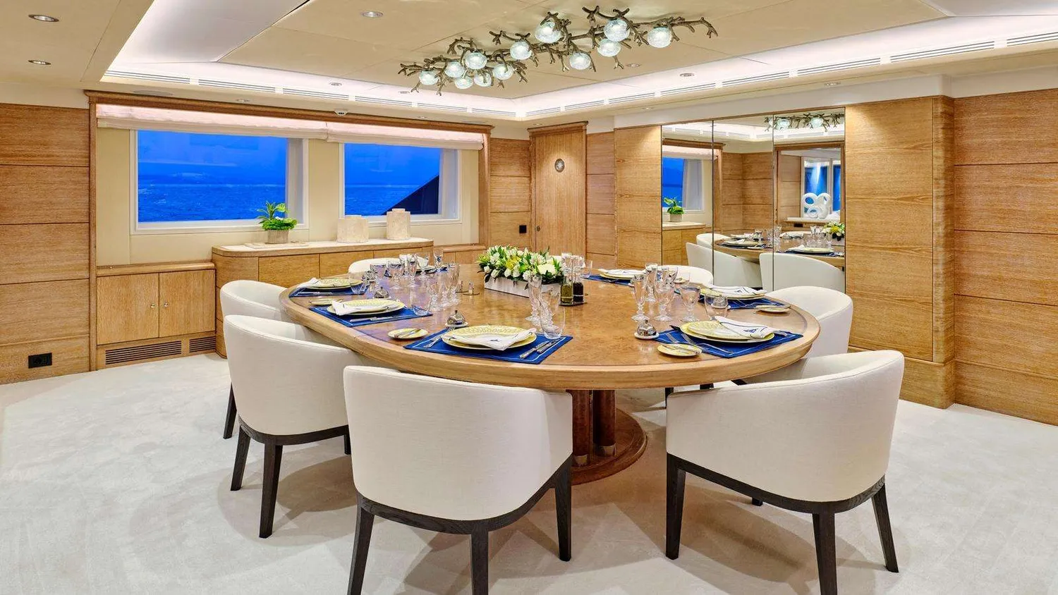 yacht-587671