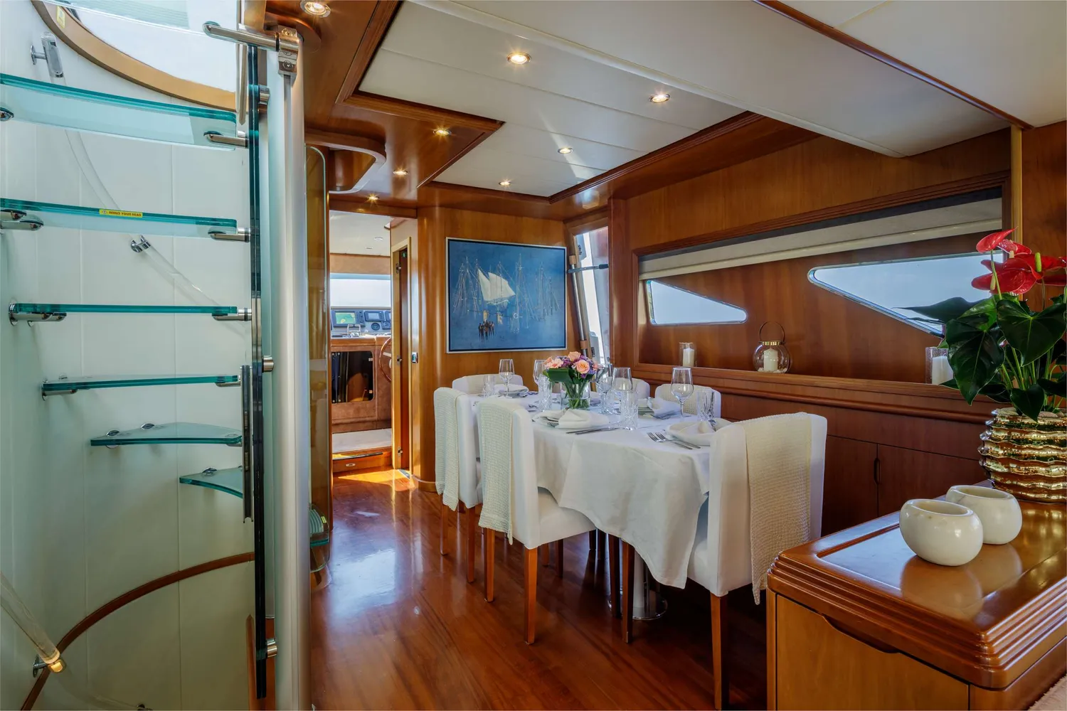 yacht-585315