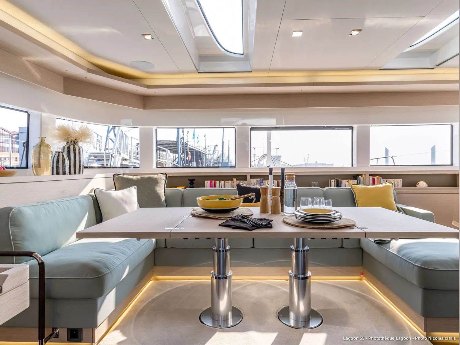 yacht-597975