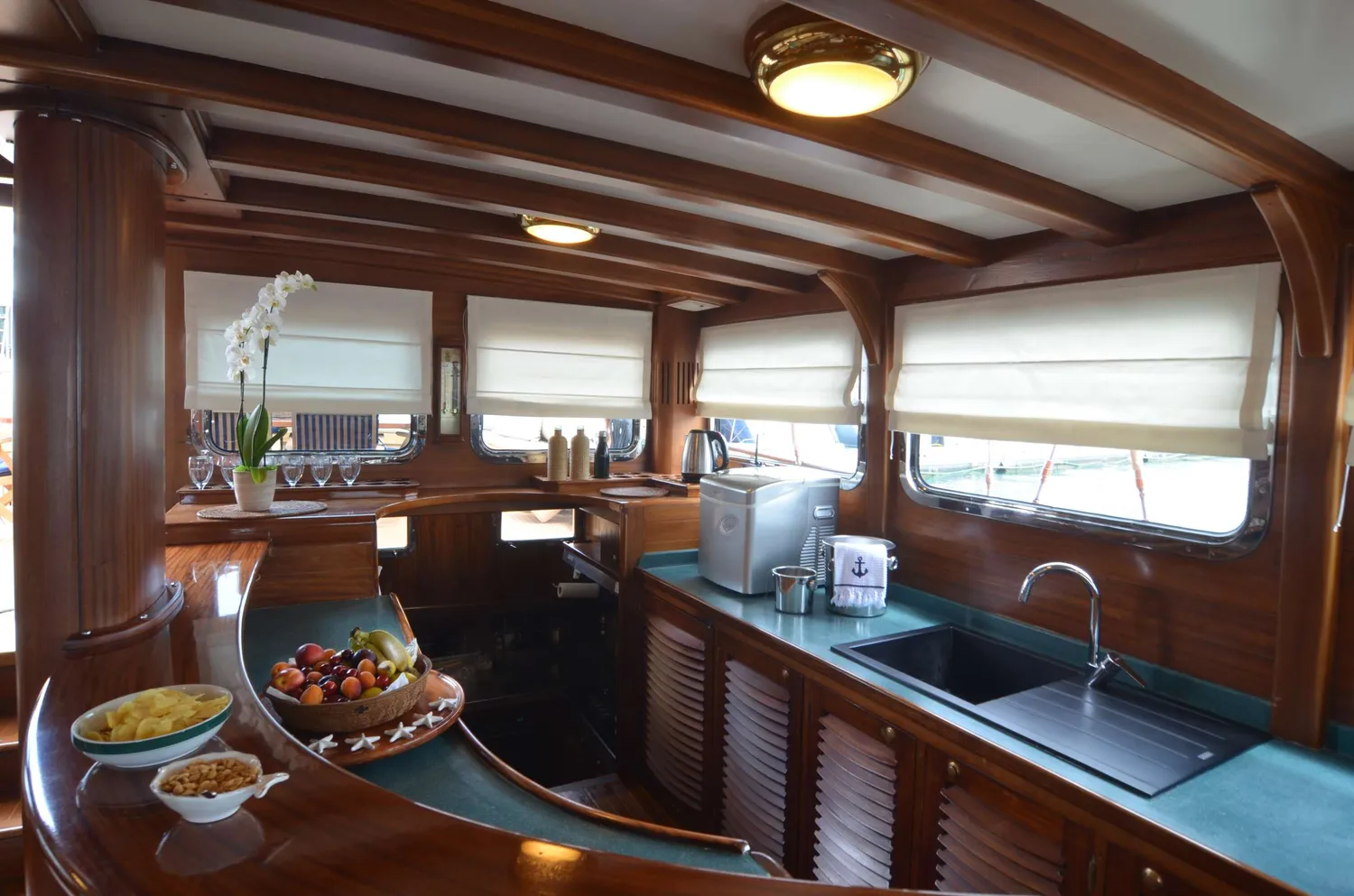 yacht-582012