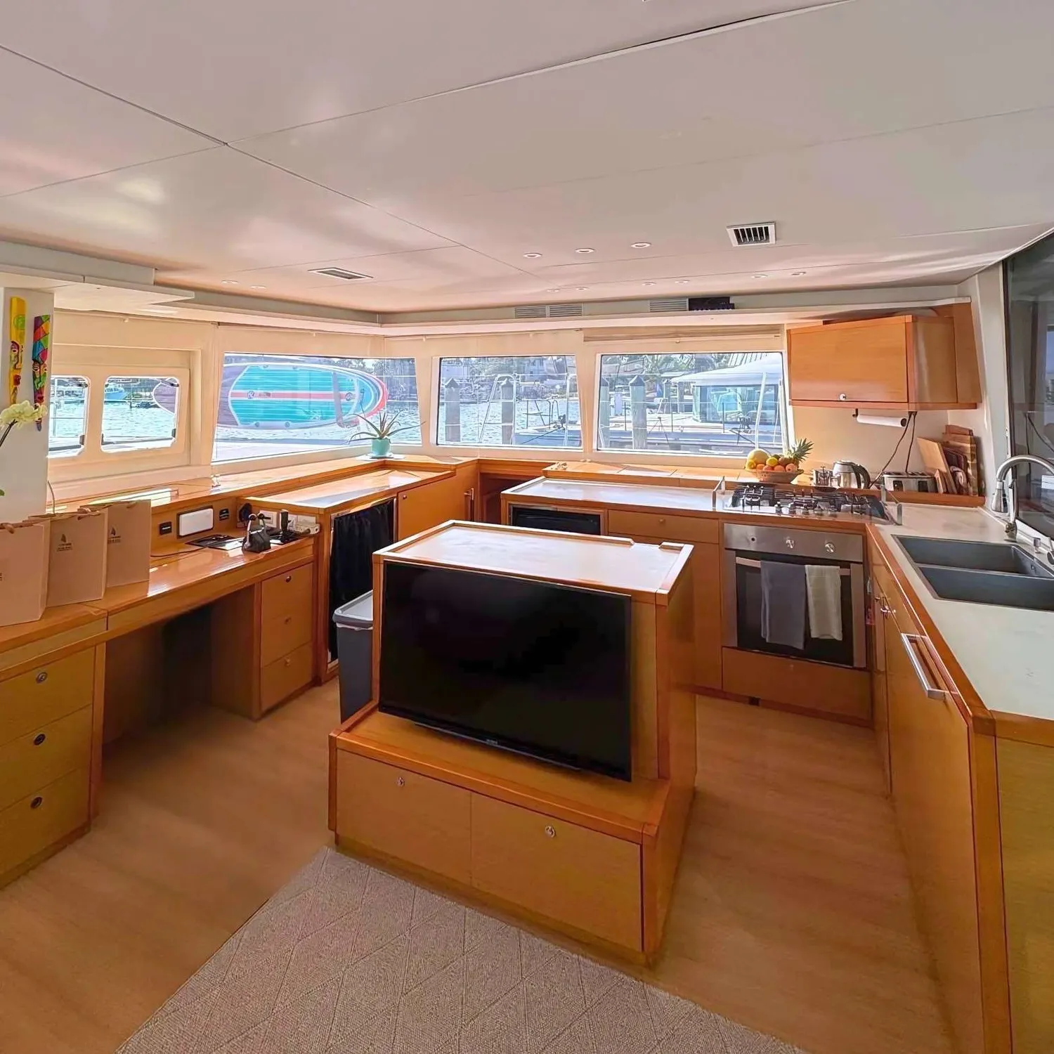 yacht-560428