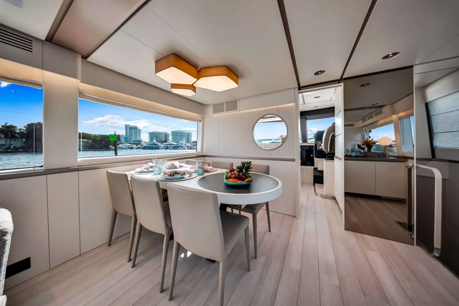 yacht-562329