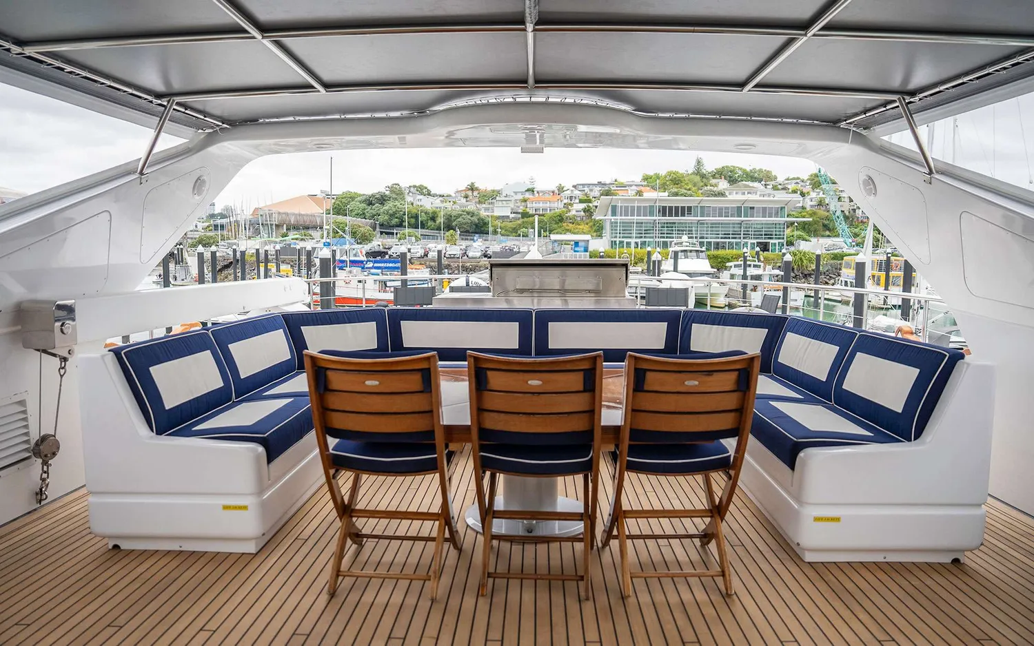 yacht-571369