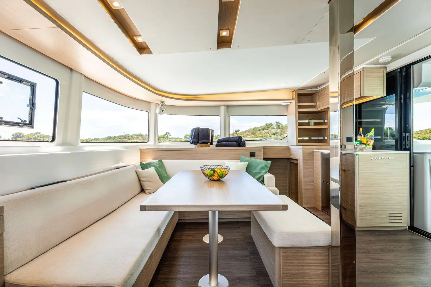 yacht-577689