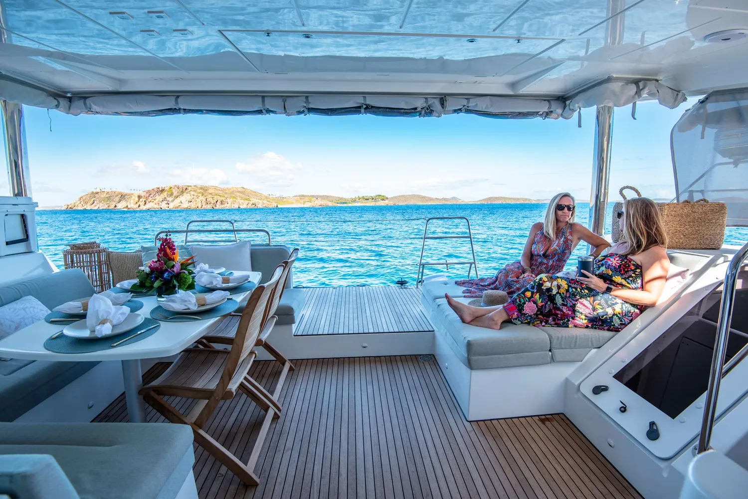 yacht-581737
