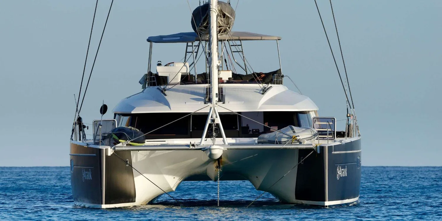 yacht-592817